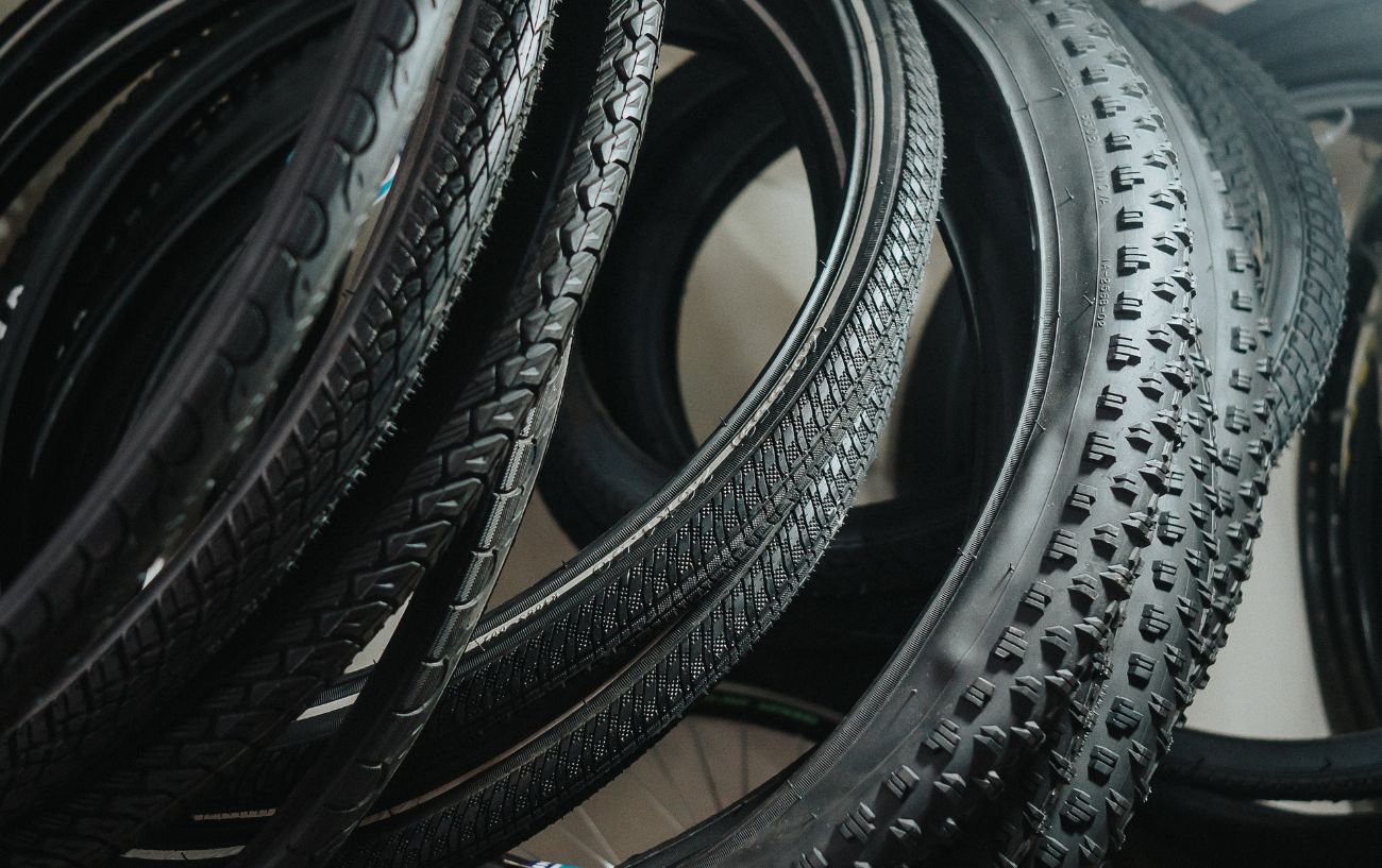 Types Of Bike Tires Explained: Clincher Vs Tubular Vs Tubeless Tires