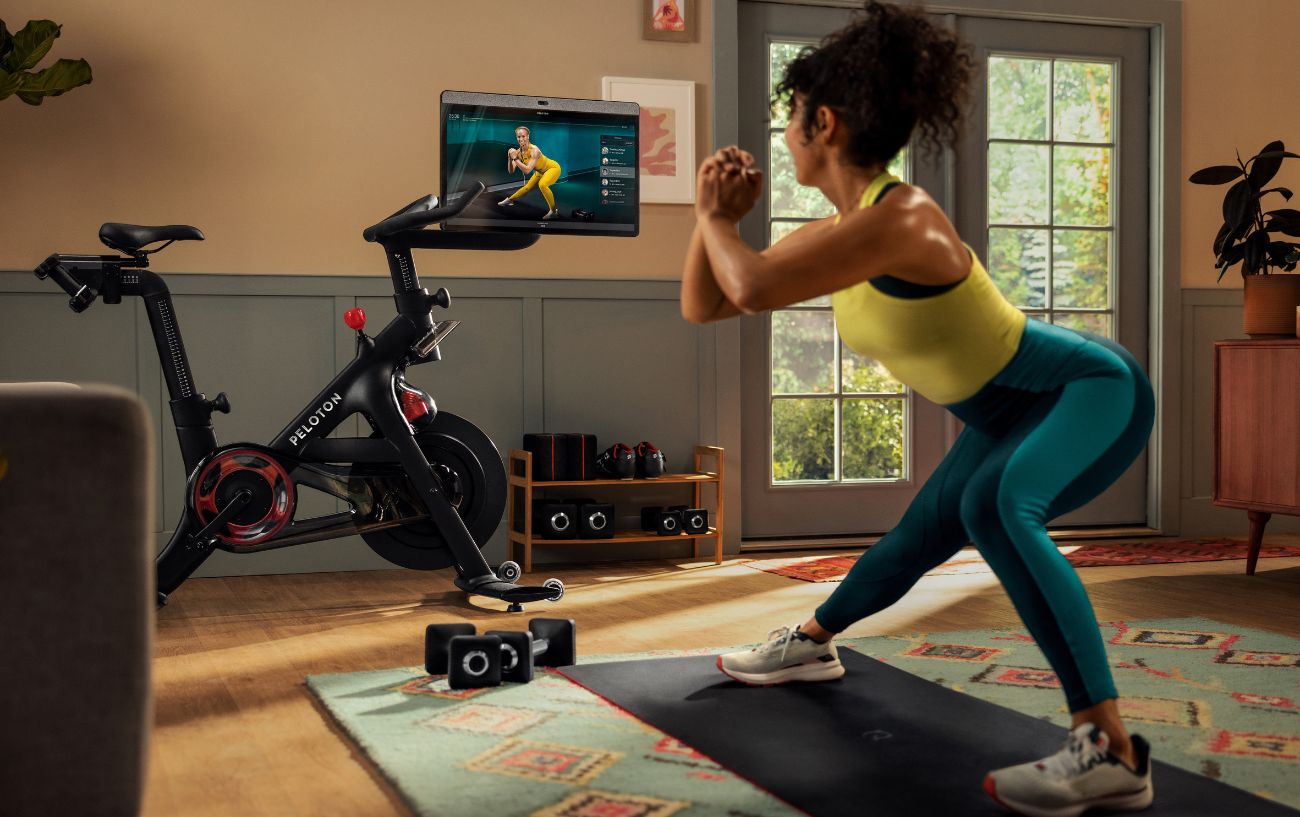 What's the difference between peloton and echelon hot sale