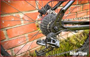 How To Get Bike Grease Out Of Clothes In 5 Steps (2026)