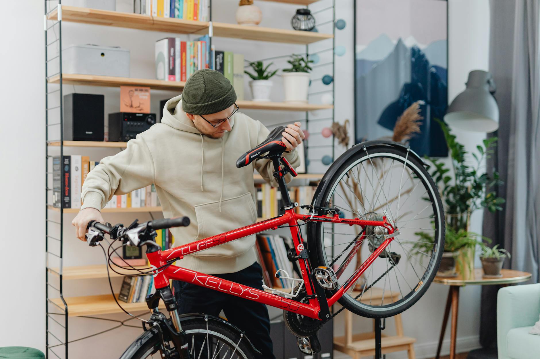 Fred Garratt-Stanley 22 E-Bike Buying Guide: How to Choose the Right Electric Bicycle