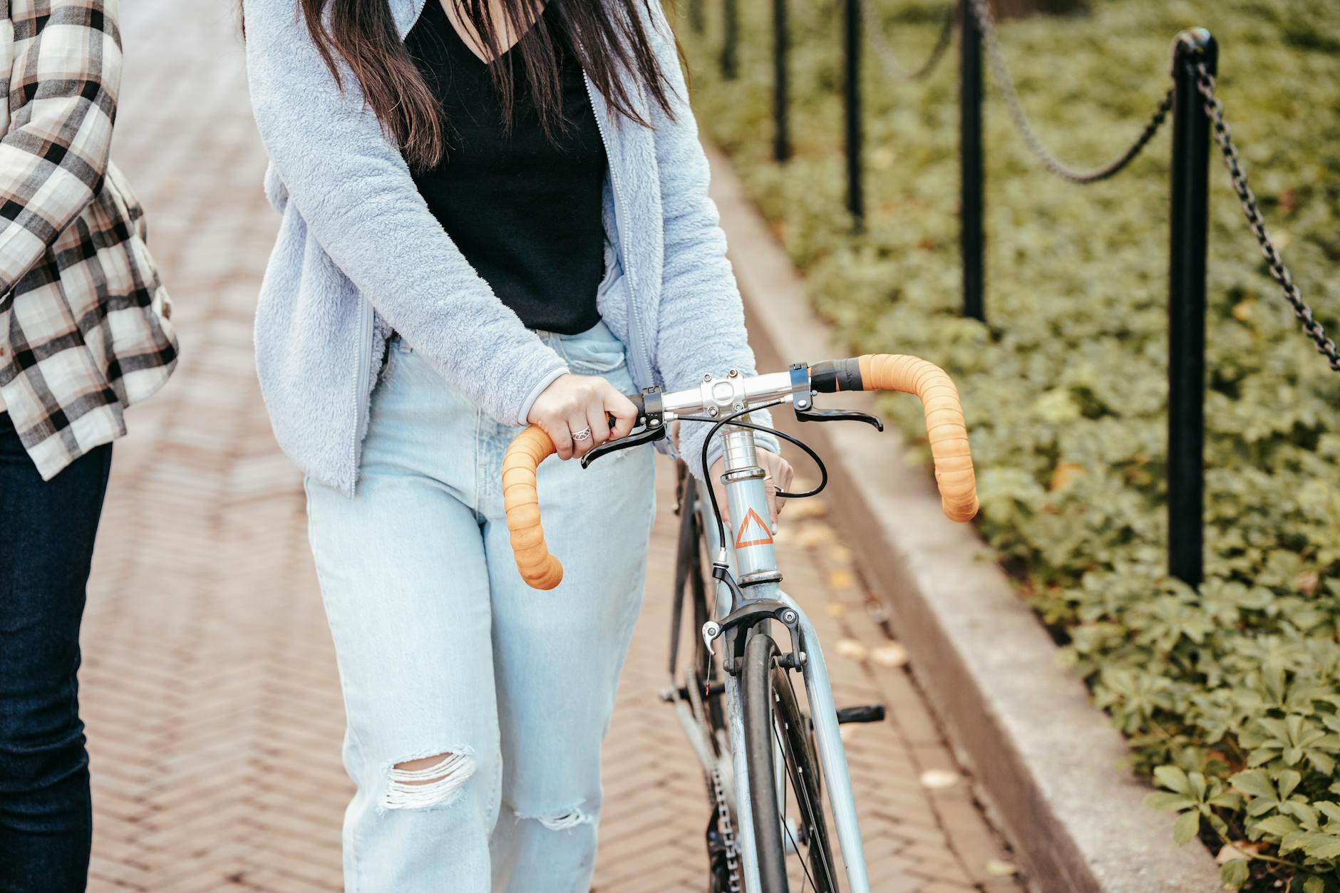 Luke Prowse 4 Women's vs Unisex Bikes: Understanding Geometry and Fit Differences