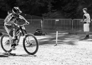 Homepage 17 How to Do a Track Stand on Your Bike